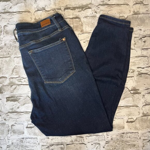 Judy Blue High-Rise, Non-Distressed Skinny Jeans - Picture 2 of 9